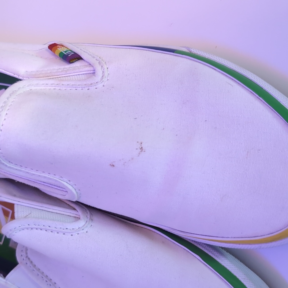 Vans slip on shoes - mens 7.5/womens 9 - Picture 6 of 9